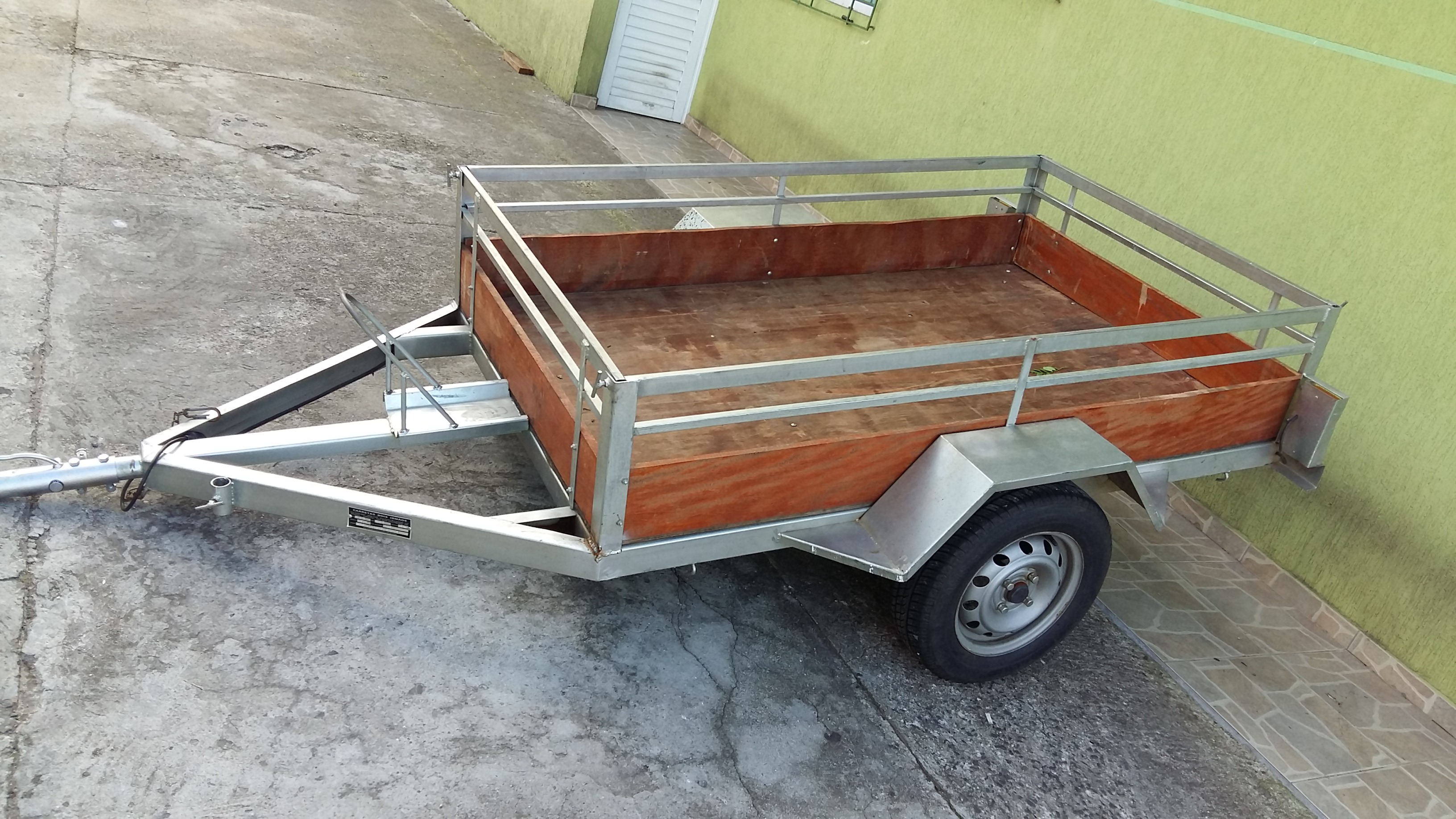 Carga e Moto locação de carretinha reboque Locação de Carretinha Reboque 20160419 155437